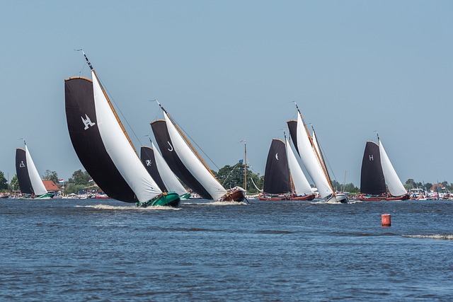 Skûtsjesilen in het Nederlands Skutsje-zeilen