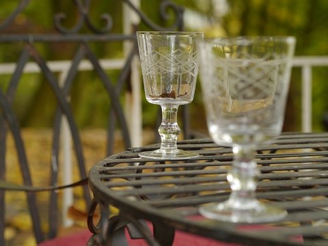 Genieten van je tuin en terras met een drankje